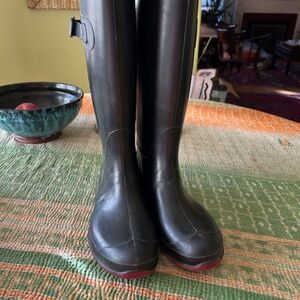 Black Kamik galoshes - size 9